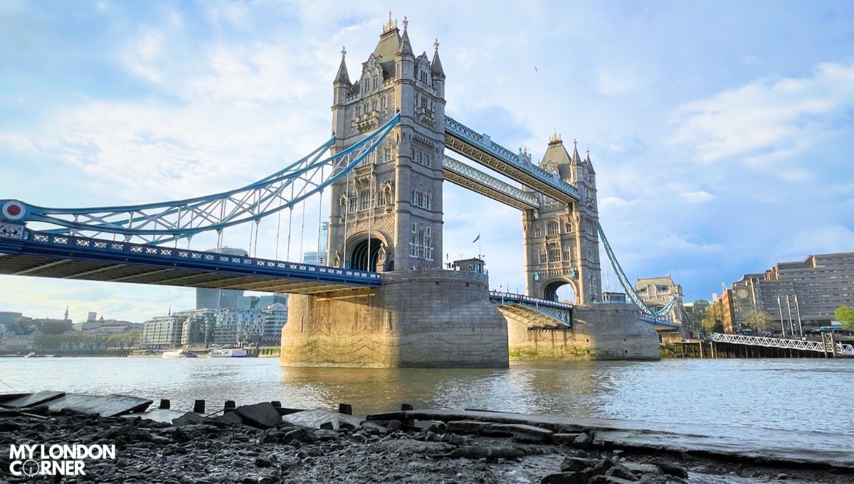 La spiaggia segreta sotto il Tower Bridge