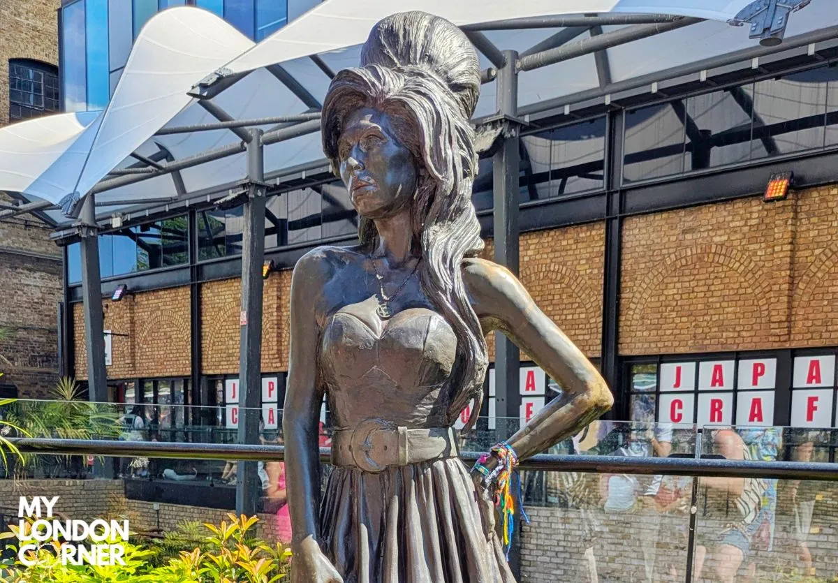 Tour Musicale di Londra a Piedi con Guida Italiana - foto 6 (Camden Town Station (uscita principale))